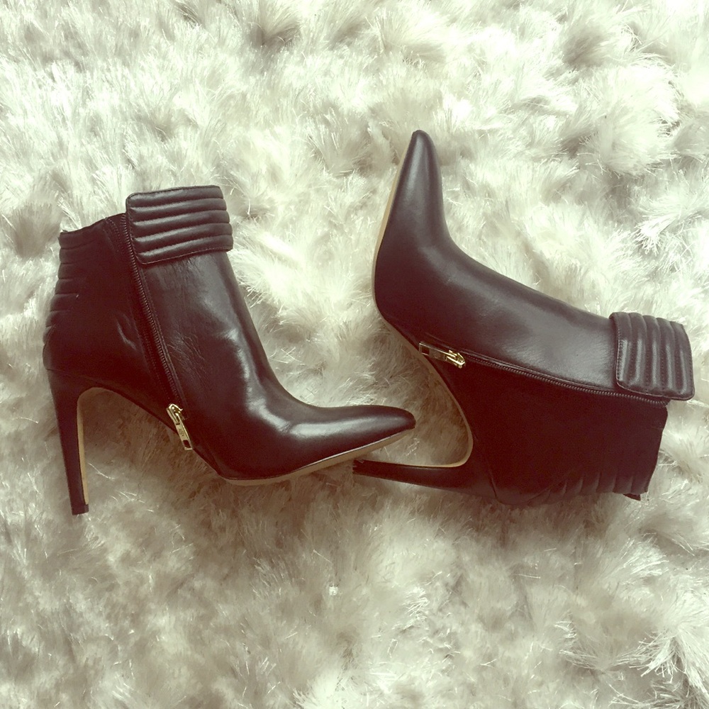 Ann Taylor Healed boots